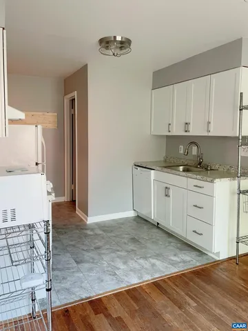 $1,950 | 2434 Arlington Boulevard, Unit D3, Charlottesville, VA 22903