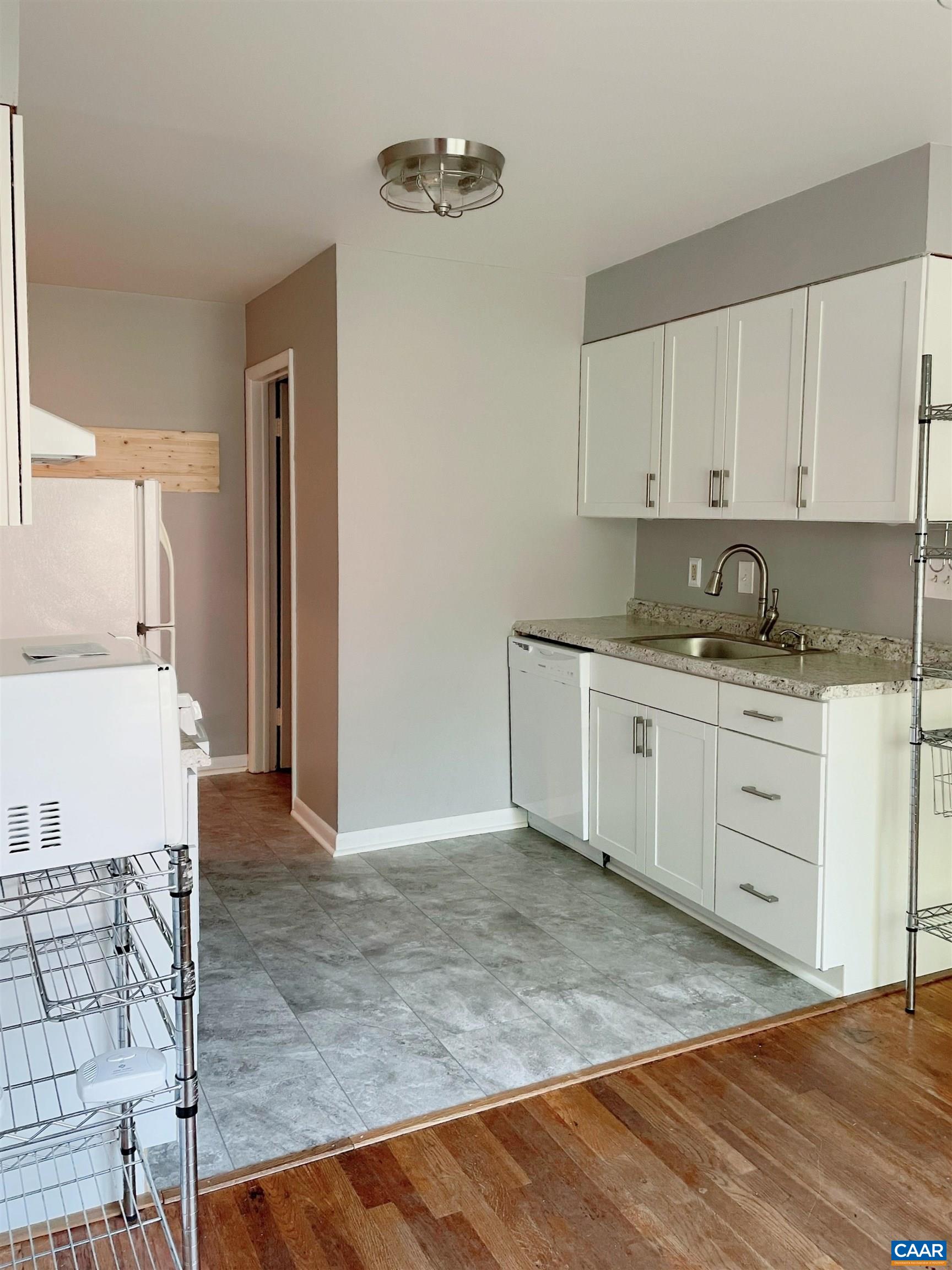 2434 Arlington Boulevard, Unit D3 Charlottesville, VA 22903 - Photo 6 of 9 Kitchen