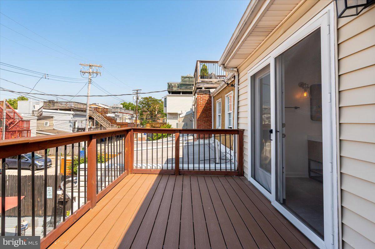 1450 Riverside Avenue Baltimore, MD 21230 - Photo 26 of 38 Second floor balcony (Trex decking)