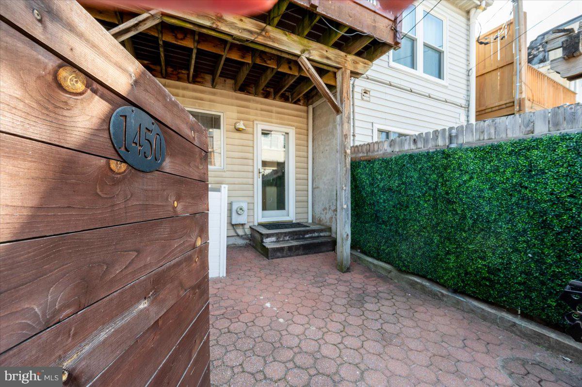 1450 Riverside Avenue Baltimore, MD 21230 - Photo 33 of 38 Private patio space