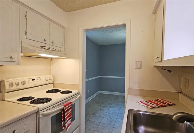 $159,900 | 77 De Arc Place Northwest, Atlanta, GA 30327