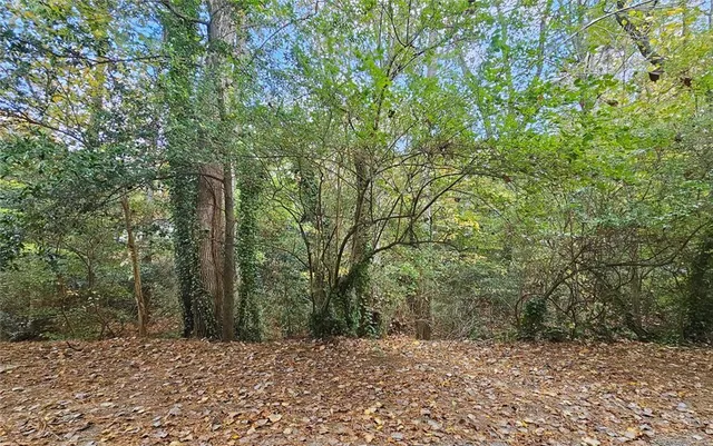 $159,900 | 77 De Arc Place Northwest, Atlanta, GA 30327