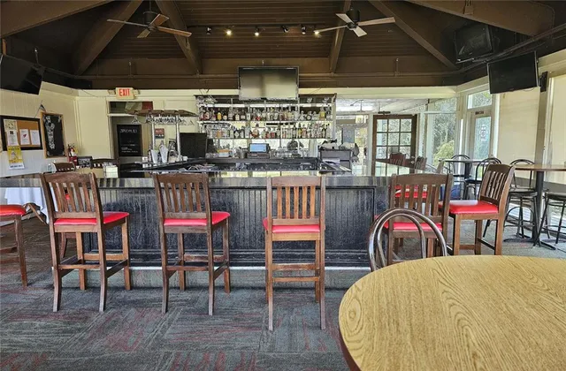 $159,900 | 77 De Arc Place Northwest, Atlanta, GA 30327