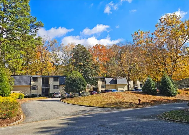 $159,900 | 77 De Arc Place Northwest, Atlanta, GA 30327