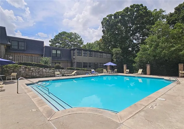 $159,900 | 77 De Arc Place Northwest, Atlanta, GA 30327