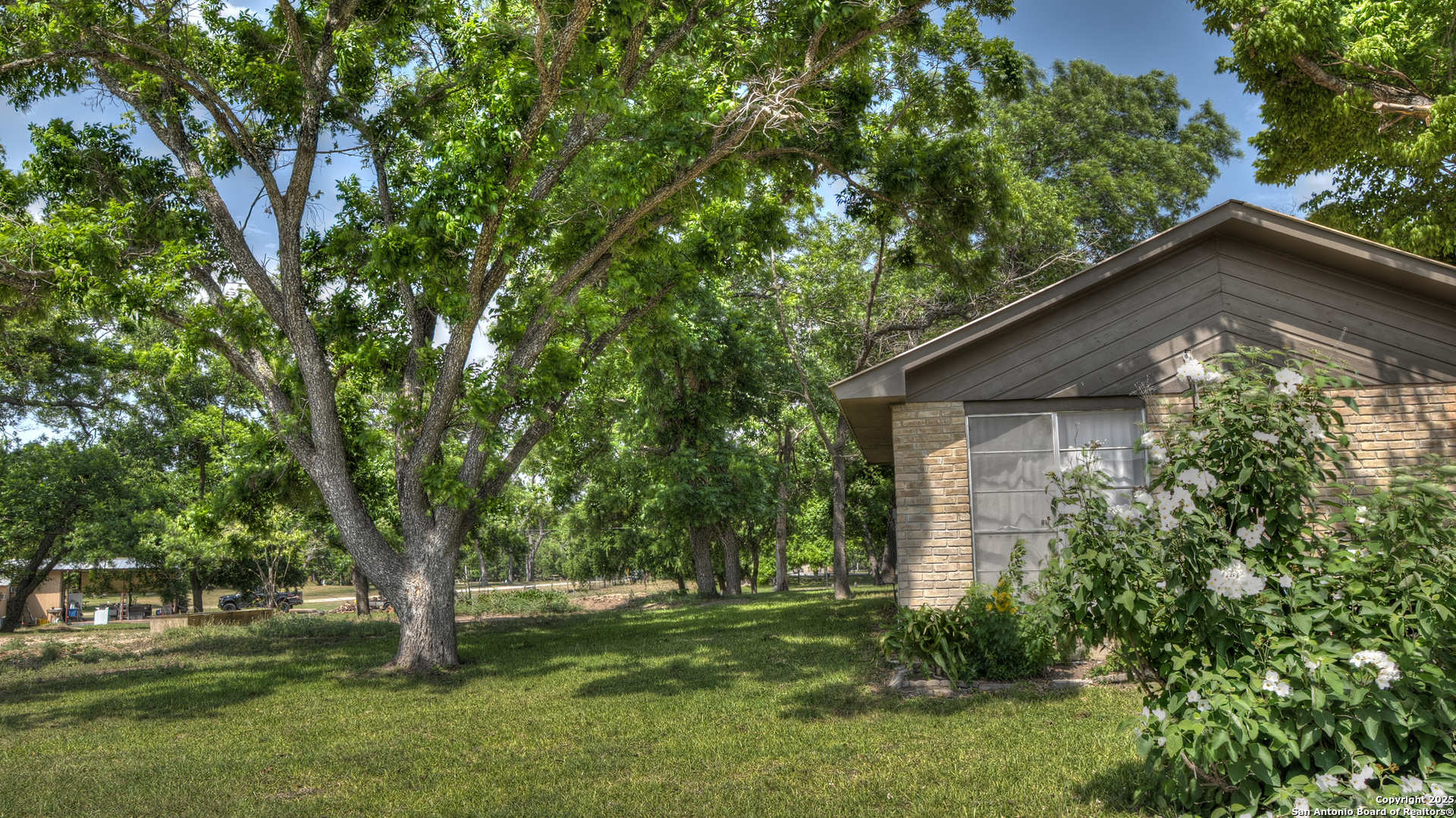 6613 Fm 1120 Rio Frio, TX 78879 - Photo 13 of 51