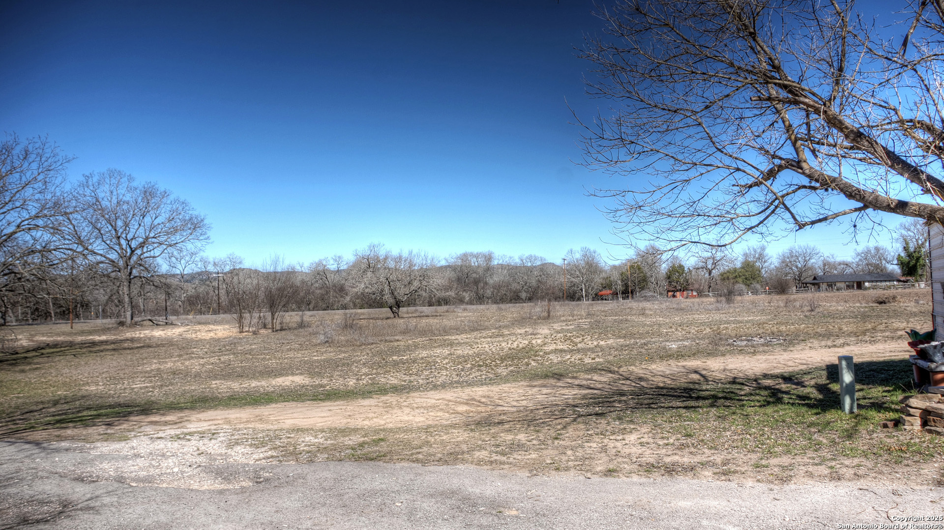 6613 Fm 1120 Rio Frio, TX 78879 - Photo 15 of 51