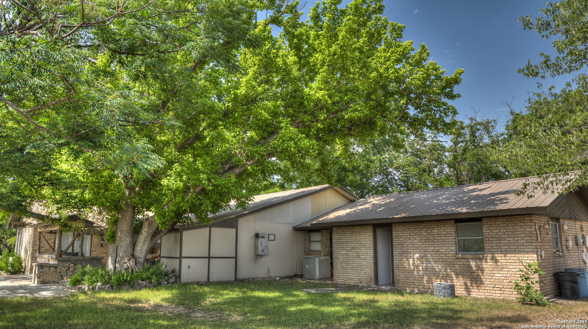6613 Fm 1120 Rio Frio, TX 78879 - Photo 10 of 51