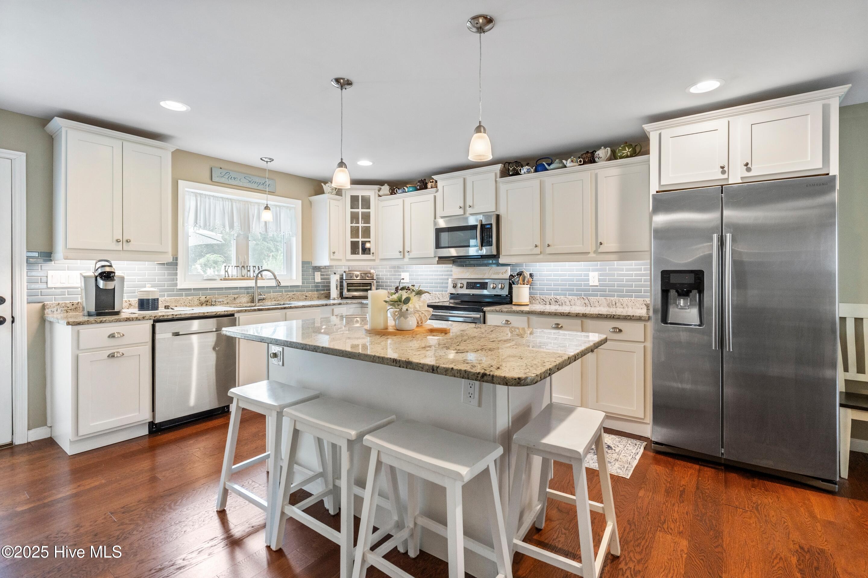 151 Olde Point Road Hampstead, NC 28443 - Photo 8 of 31 kitchen2