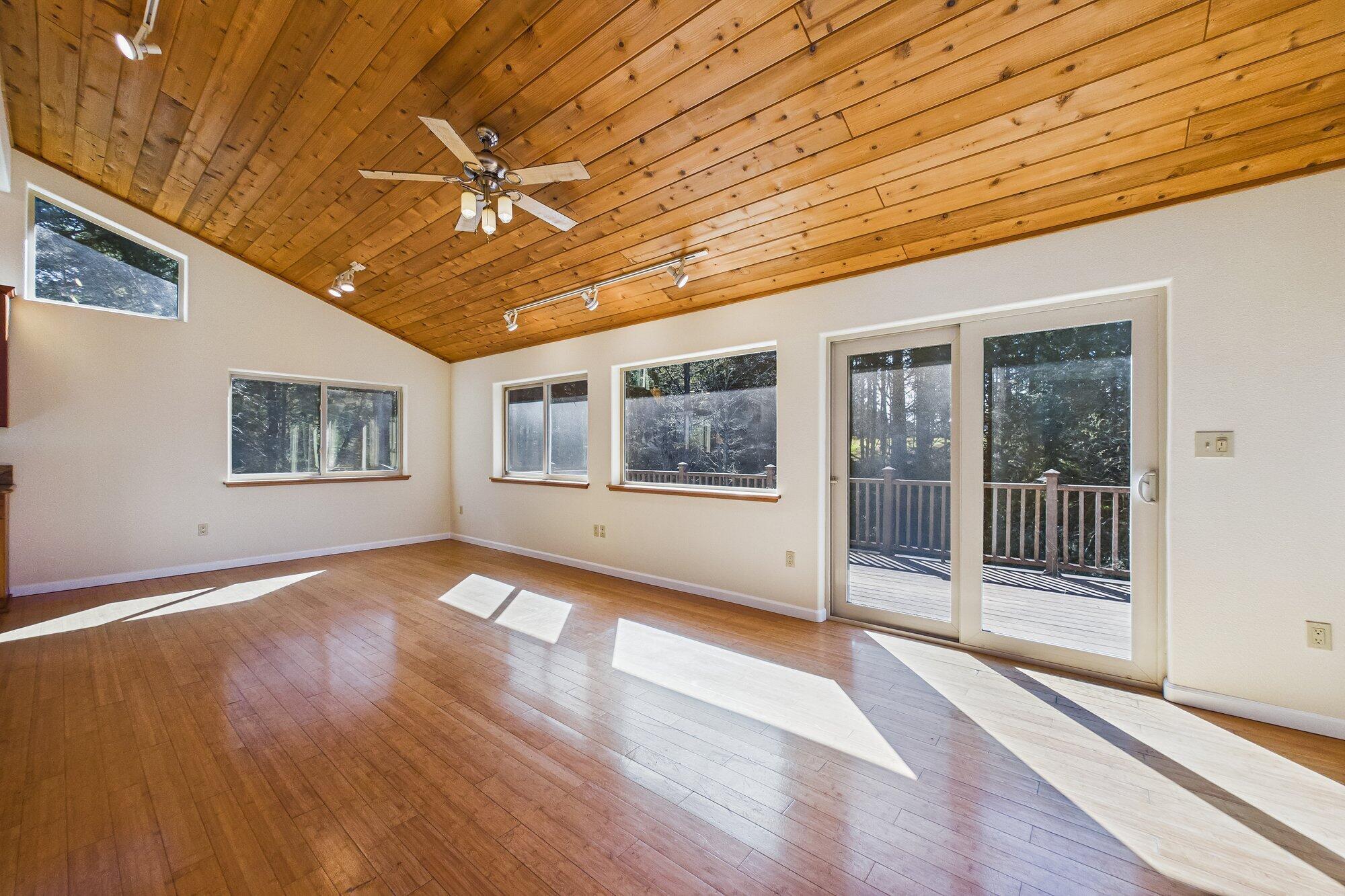 950 Spring Road Shelter Cove, CA 95589 - Photo 3 of 42