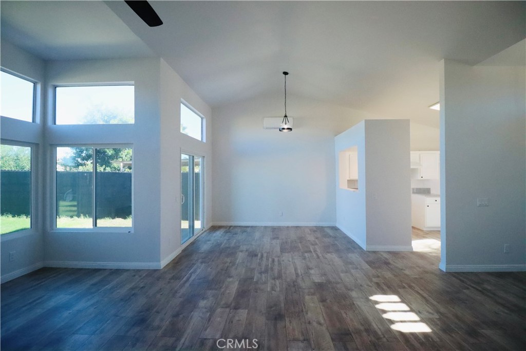 716 Periwinkle Lane Perris, CA 92571 - Photo 5 of 26