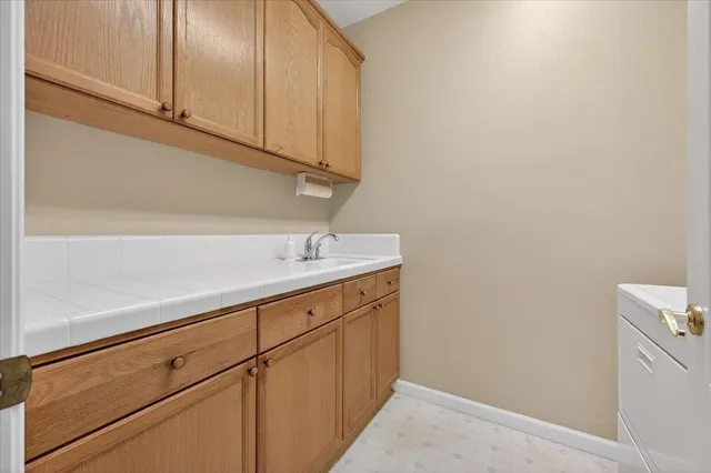 $539,900 | 2211 Dawson Cove Lane, Clovis, CA 93611