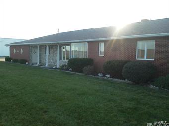 9521 Rakers Road Carlyle, IL 62231 - Photo 2 of 25