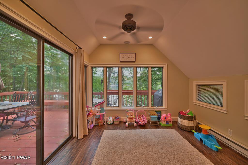 27 Roamingwood Road Lake Ariel, PA 18436 - Photo 12 of 105