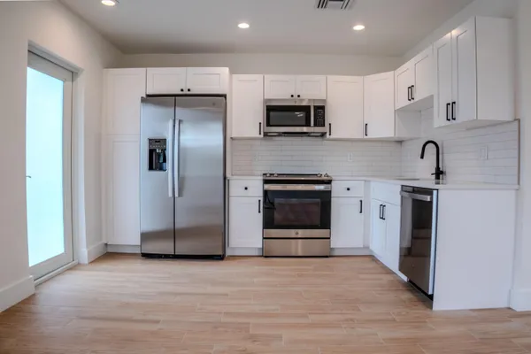 $2,600 | 238 Southeast 1st Avenue, Unit 10, Delray Beach, FL 33444