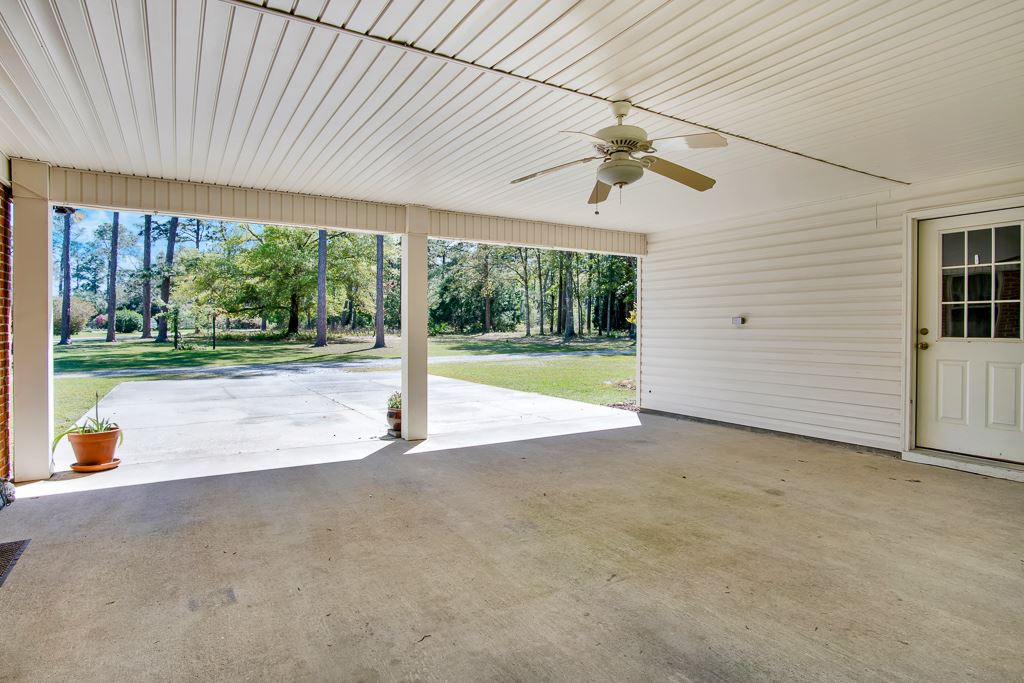 6781 Piney Woods Road Foley, AL 36535 - Photo 15 of 16 Carport