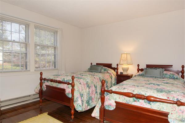 249 Spring Street Shrewsbury, MA 01545 - Photo 18 of 29 Gallery Image 18