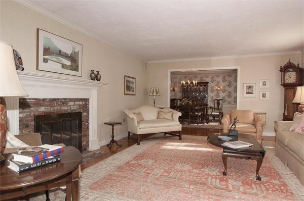 249 Spring Street Shrewsbury, MA 01545 - Photo 3 of 29 Gallery Image 3