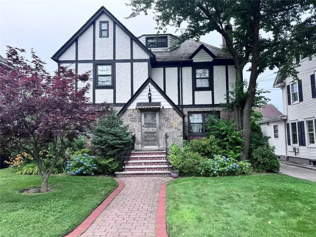 $1,760,000 | 33-45 160th Street | Murray Hill - Flushing