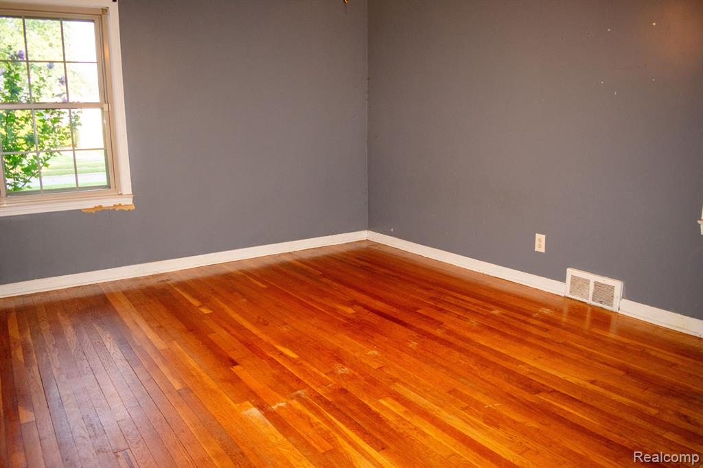 34950 Van Born Road Wayne, MI 48184 - Photo 5 of 26 Gallery Image 5