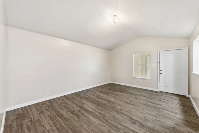 $1,550 | 2204 Donahue Lane, Austin, TX 78744