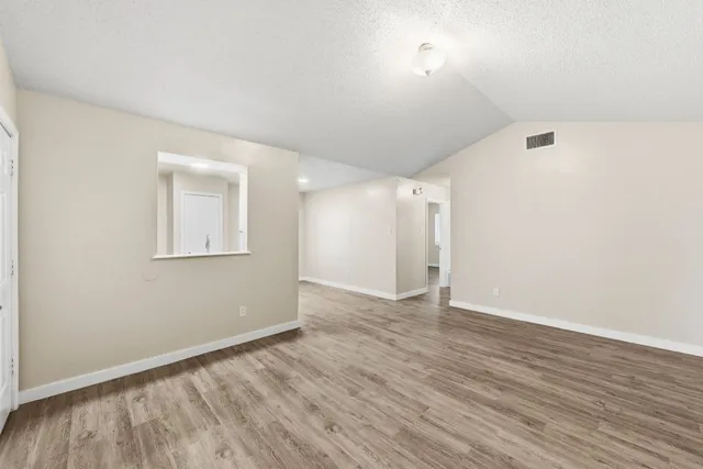 $1,550 | 2204 Donahue Lane, Austin, TX 78744