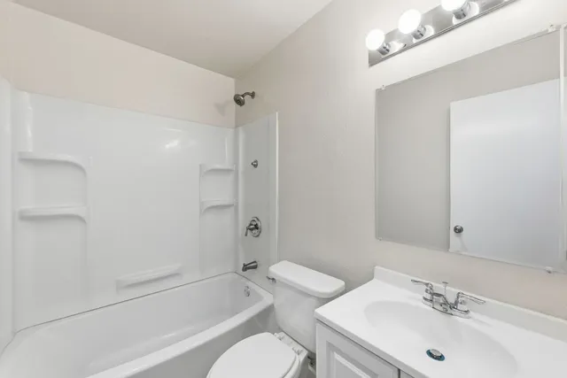 $1,550 | 2204 Donahue Lane, Austin, TX 78744