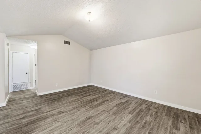 $1,550 | 2204 Donahue Lane, Austin, TX 78744