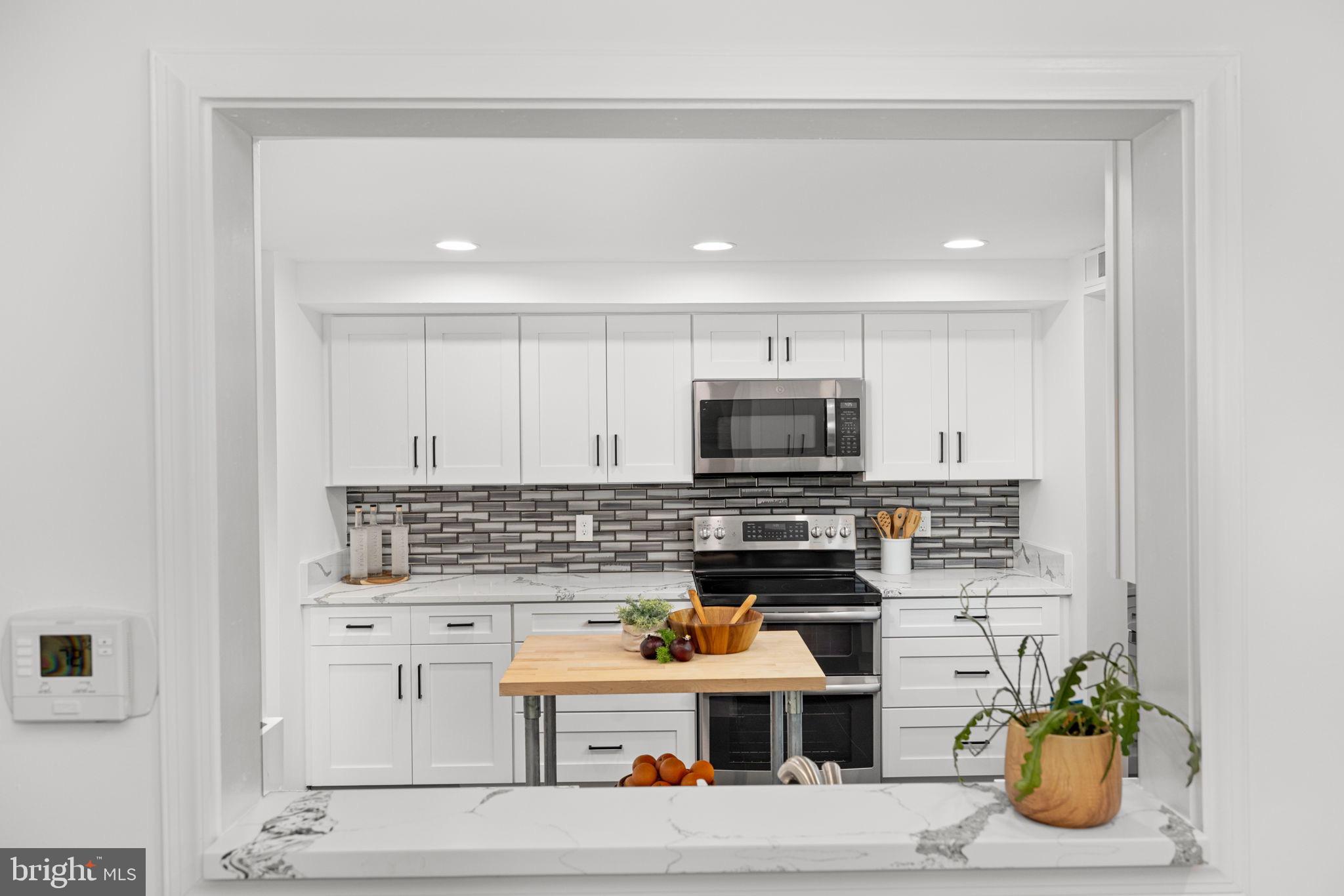 1502 Deer Point Way Reston, VA 20194 - Photo 11 of 50 Kitchen view for Living Room