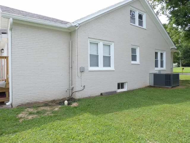 $295,000 | 413 East Main Street, Waverly, TN 37185