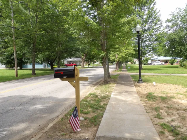 $295,000 | 413 East Main Street, Waverly, TN 37185