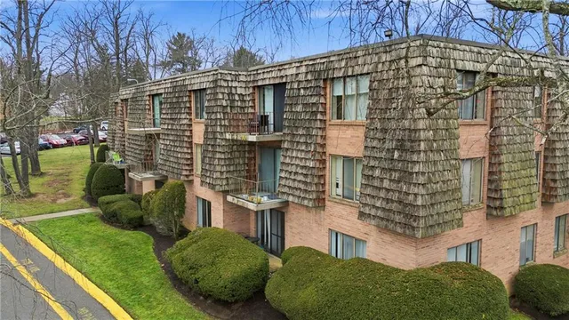 $95,000 | 1115 Forest Green Drive, Coraopolis, PA 15108