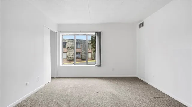 $95,000 | 1115 Forest Green Drive, Coraopolis, PA 15108