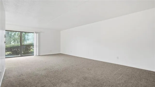 $95,000 | 1115 Forest Green Drive, Coraopolis, PA 15108