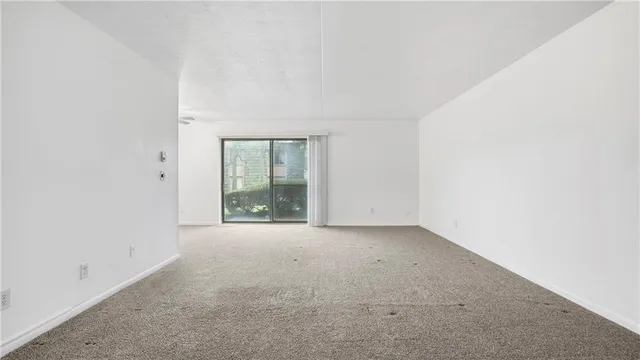 $95,000 | 1115 Forest Green Drive, Coraopolis, PA 15108