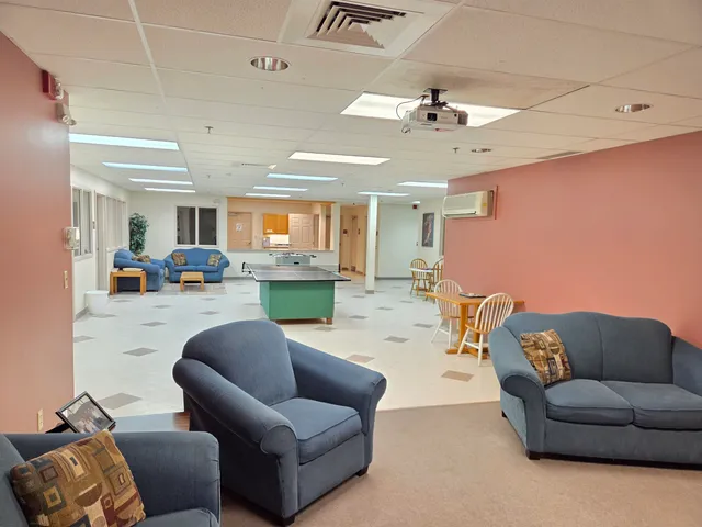 $1,200 | 6 Ropewalk E Drive, Unit E1F, Ashland, NH 03217