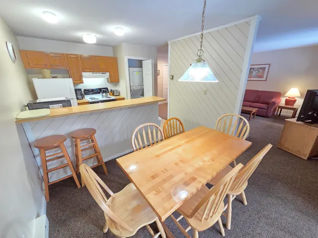 $1,200 | 6 Ropewalk E Drive, Unit E1F, Ashland, NH 03217