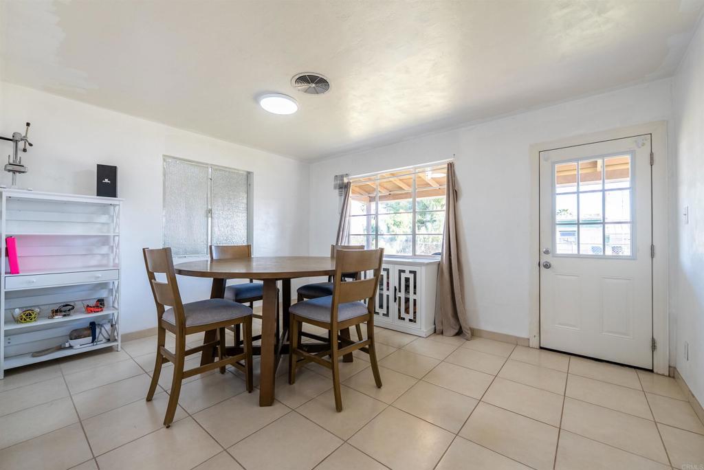 225 West Legion Road Brawley, CA 92227 - Photo 7 of 36