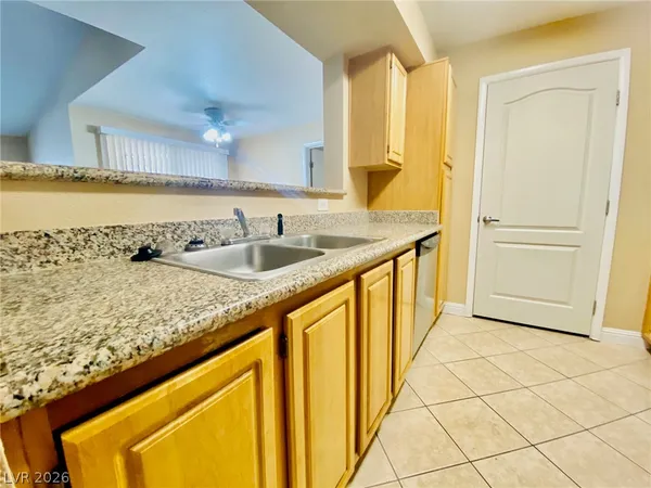 $1,450 | 5055 West Hacienda Avenue, Unit 2139, Las Vegas, NV 89118