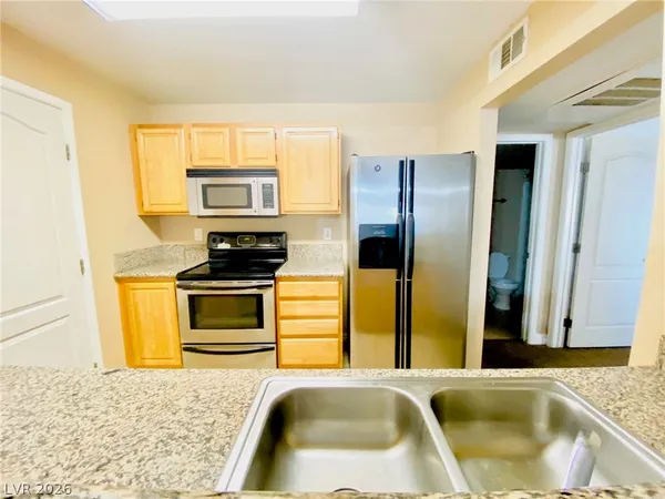 $1,450 | 5055 West Hacienda Avenue, Unit 2139, Las Vegas, NV 89118