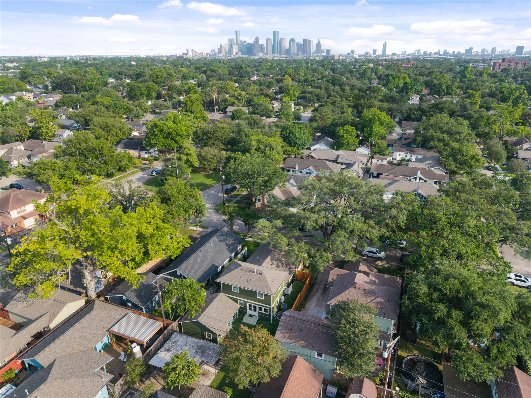 1111 Le Green Street Houston, TX 77009 - Photo 8 of 37