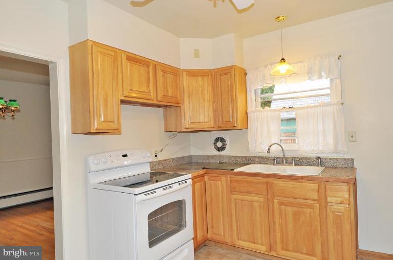 415 Kensington Road Baltimore, MD 21229 - Photo 8 of 16 Kitchen #3