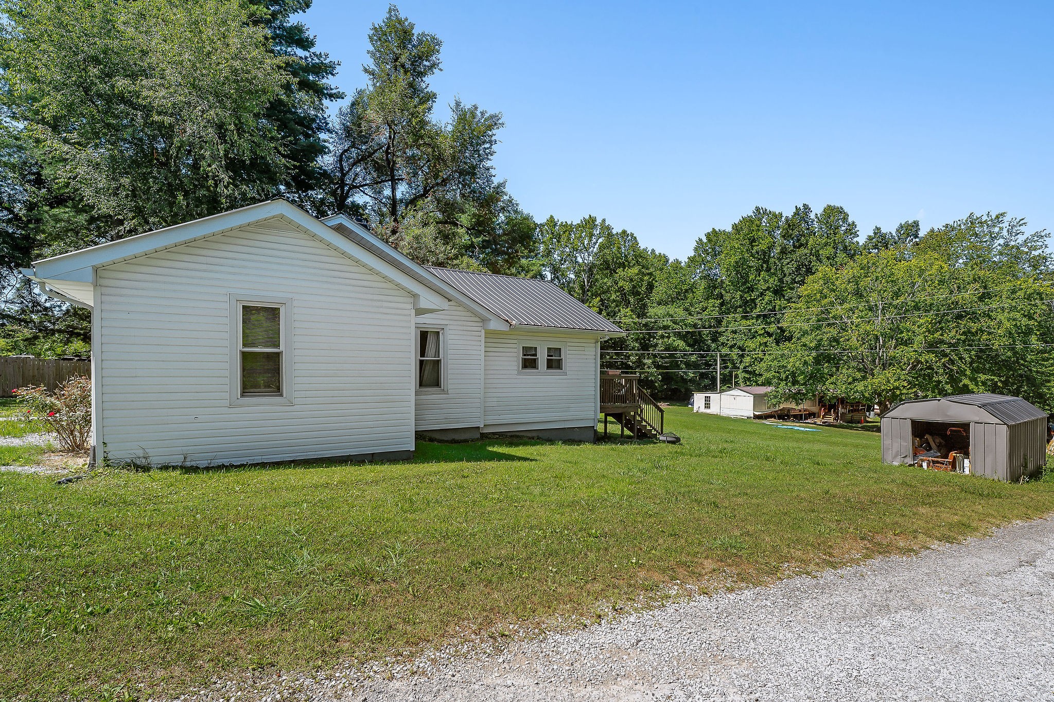 412 3rd Avenue North Baxter, TN 38544 - Photo 31 of 32 a view of a house with a yard