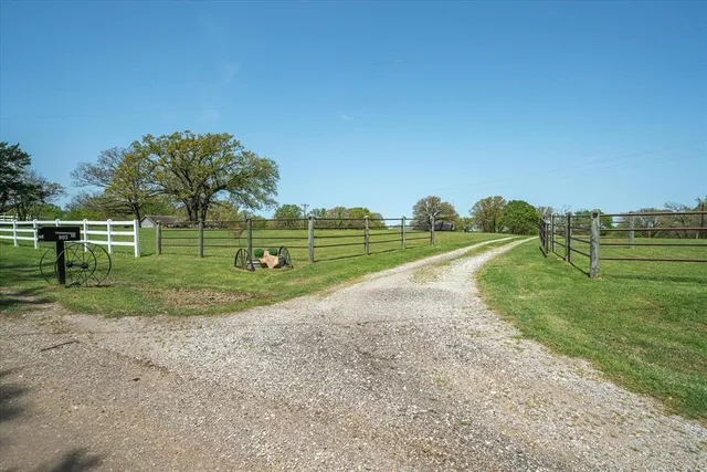 $1,949,900 | 902 County Road 3710, Edgewood, TX 75117