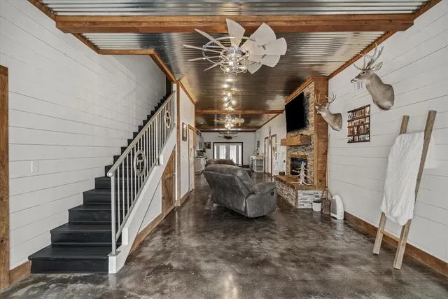 $1,949,900 | 902 County Road 3710, Edgewood, TX 75117