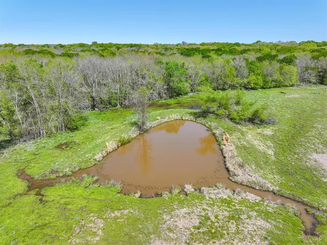 $1,949,900 | 902 County Road 3710, Edgewood, TX 75117
