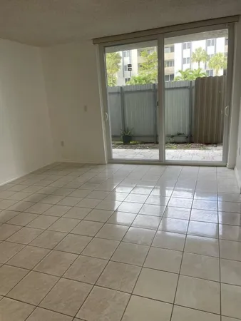 $2,300 | 10000 Northwest 80th Court, Unit 2163, Hialeah Gardens, FL 33016
