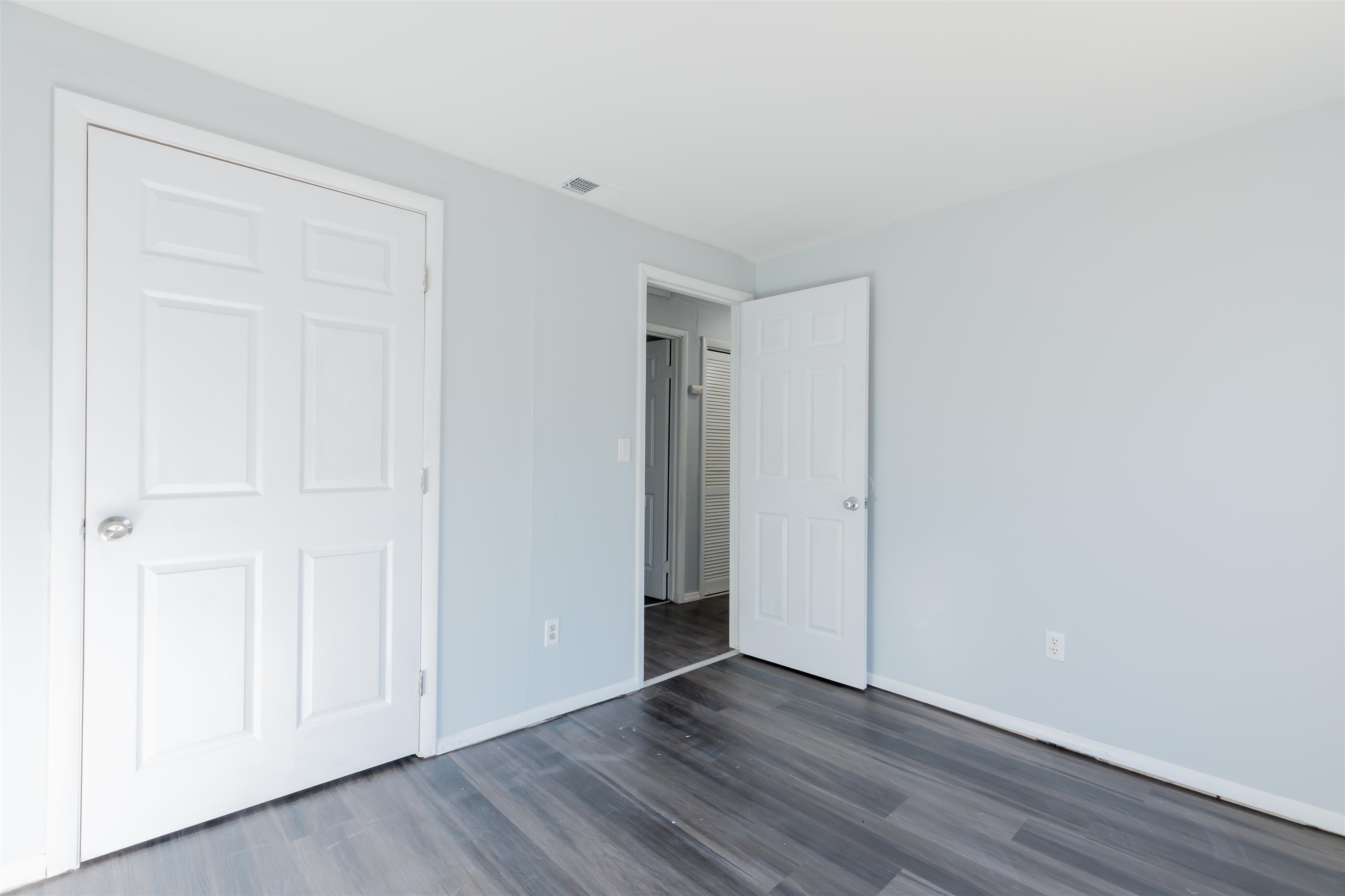 504 East Main Street Rio Grande, NJ 08242 - Photo 19 of 22 a view of an empty room with wooden floor and closet