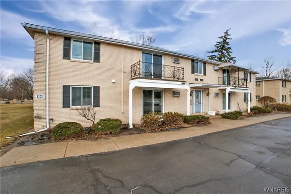$1,450 | 1178 Indian Church Road, Unit 31, West Seneca, NY 14224