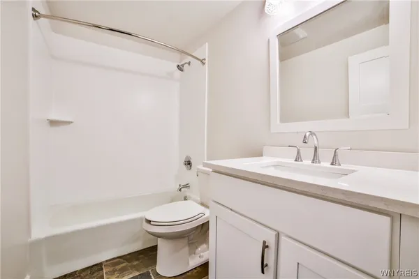 $1,450 | 1178 Indian Church Road, Unit 31, West Seneca, NY 14224